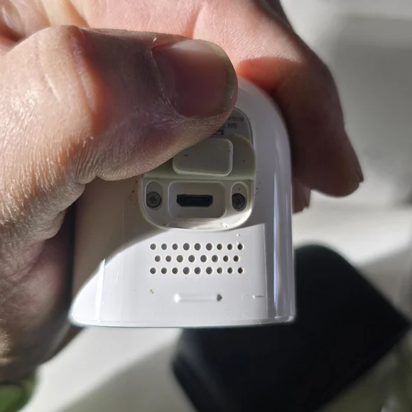 Eufy Wireless Security (4)Camera System - Picture 5 of 7